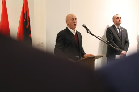 Haradinaj: 28 Nëntori i zbrazët pa bashkëluftëtarët që po gjykohen padrejtësisht në Hagë