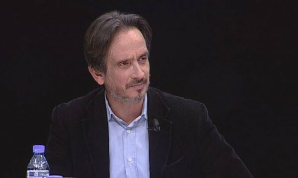 E Majta vs Patriotizëm