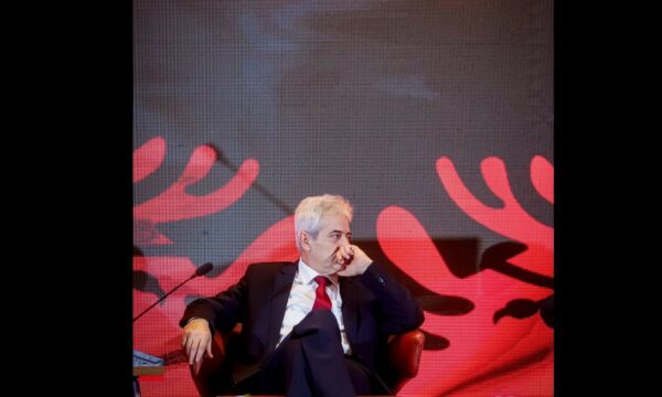 Ali Ahmeti në Ditën e Flamurit: 28 Nëntorin: Shtetësinë e Kosovës ta rrumbullakësojmë në partneritet me SHBA dhe BE