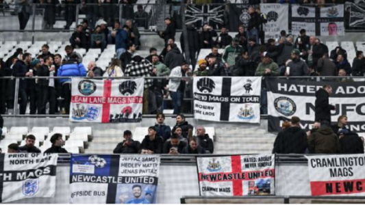 Kaos në Marseille: Newcastle shpërthen pas trajtimit tronditës të tifozëve nga policia franceze