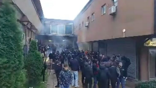 Tetovë – Prishtinë me “Ballistët”: 15 autobusë nisen për përballjen kundër Dritës