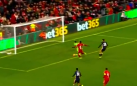 PSV kalon sërish në epërsi ndaj Liverpoolit