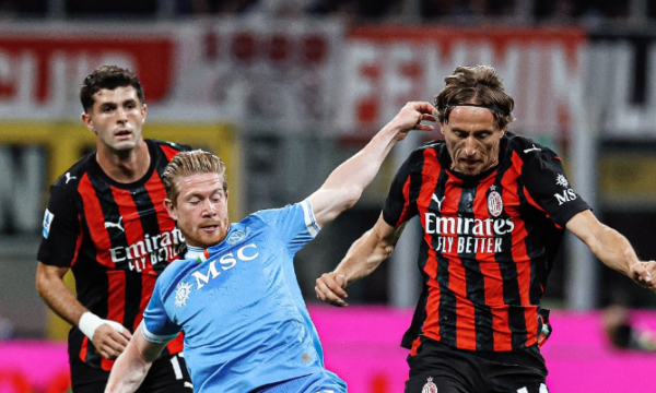 PSV kalon sërish në epërsi ndaj Liverpoolit