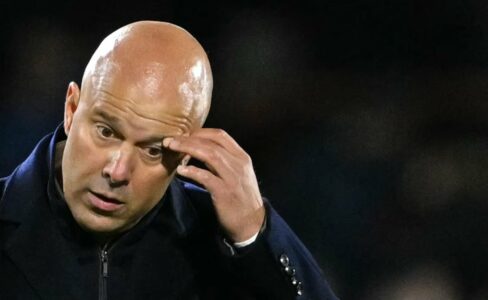 Liverpooli i vihet pas ish-trajnerit të Barcelonës, si zëvendësues i Arne Slotit