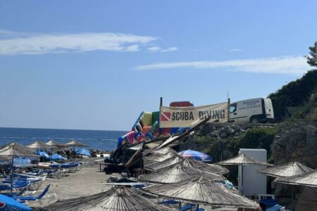 Bëhen bashkë Nora dhe Roberti, ky i fundit i dhuron unazë