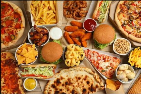 Britanikët e shkëmbejnë lakrën dhe bizelet me ushqime të gatshme, çipsa dhe akullore