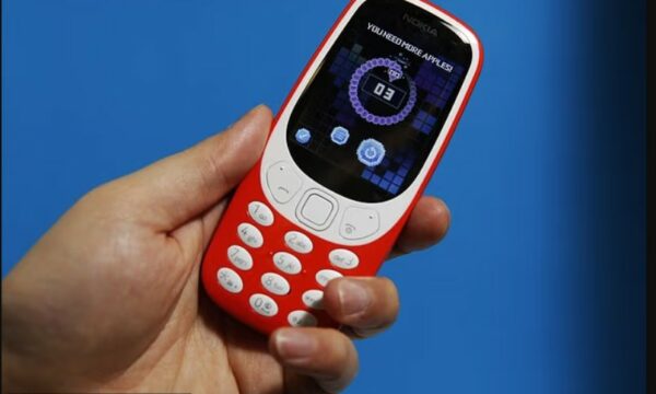 Kartela digjitale për ID po rikthen në mode “dumbphones” telefonët e vjetër cellular