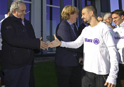 Legjenda Platini i shkon në stërvitje Juventusit, kështu e pritën Zhegrova me shokë