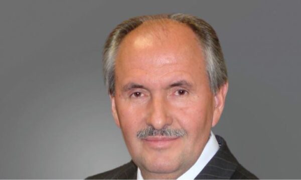 Shqipëria: Midis Dinamikës së Reformave dhe Brishtësisë Demokratike