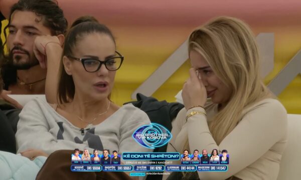 Elijona e mërzitur për nënën e motrën: Ditën që hyra në këtë shtëpi isha te varrezat