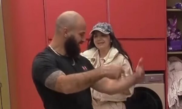 Londrimi, Albës: Je shumë fake