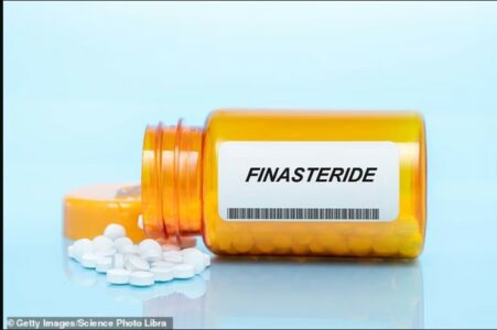 Ilaçi i zakonshëm kundër rënies së flokëve lidhet me rrezikun e vetëvrasjes, paralajmëron studimi i fundit