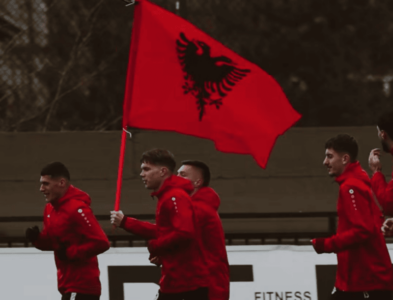 Gjilani stërvitet me flamurin kuqezi në nder të 28 Nëntorit