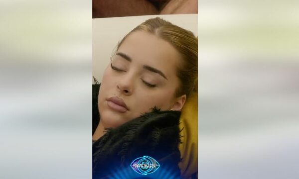 Reagimi epik i Elijonës gjatë kohës që po lexohej zarfi i “Vëllait të Madh”