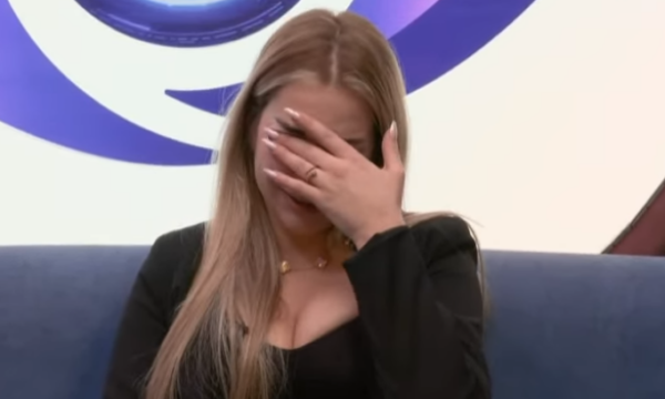 Humbi nënën dhe motrën – historia e dhimbshme e Elijonës