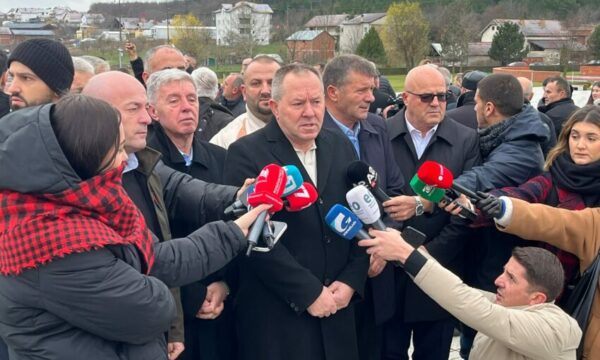 OVL-UÇK homazhe në Prekaz: Këto festa janë të mangëta pa krerët e UÇK-së që po mbahen padrejtësisht në Hagë