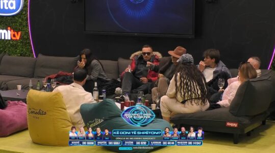 “Qen, mace, lepur e pula”, banorët kërkojnë të fusin kafshë brenda shtëpisë