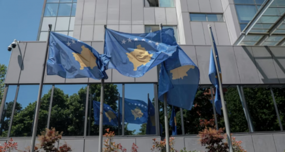 DW: Kosova drejt kolapsit financiar – Kriza politike, mungesa e buxhetit dhe institucionet e bllokuara rrezikojnë funksionimin e shtetit