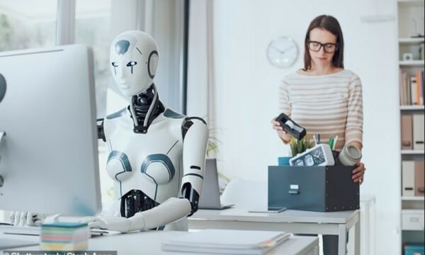 Zbulohet: 44 profesionet që janë më të rrezikuara të zëvendësohen nga AI – a është i juaji në rrezik?