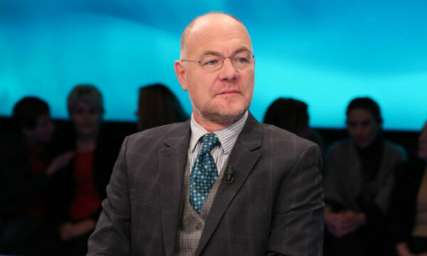 “Çfarë hamë sot në Shqipëri, apo kur nuk prodhojmë dot as hudhra”