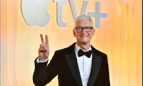 Tim Cook mund të largohet nga Apple? Ditëlindja e 65-të ndez thashethemet për një ndryshim të madh – kush pritet të marrë drejtimin